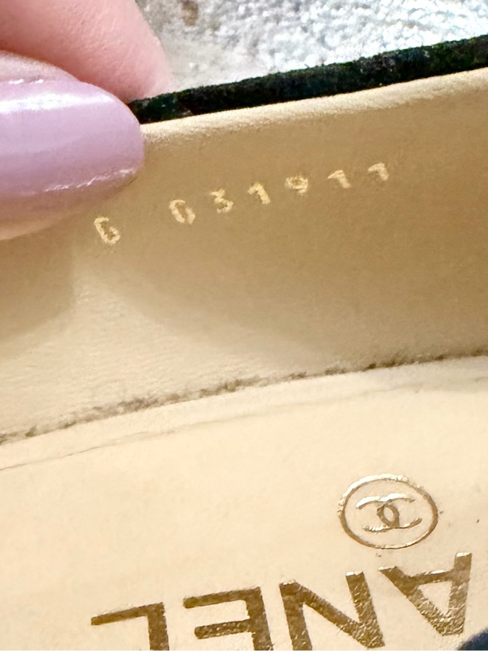 Chanel Quilted Suede Ballet Flats Black Silver CC Cap Toe EU 40.5 US 10.5 - Picture 12 of 12
